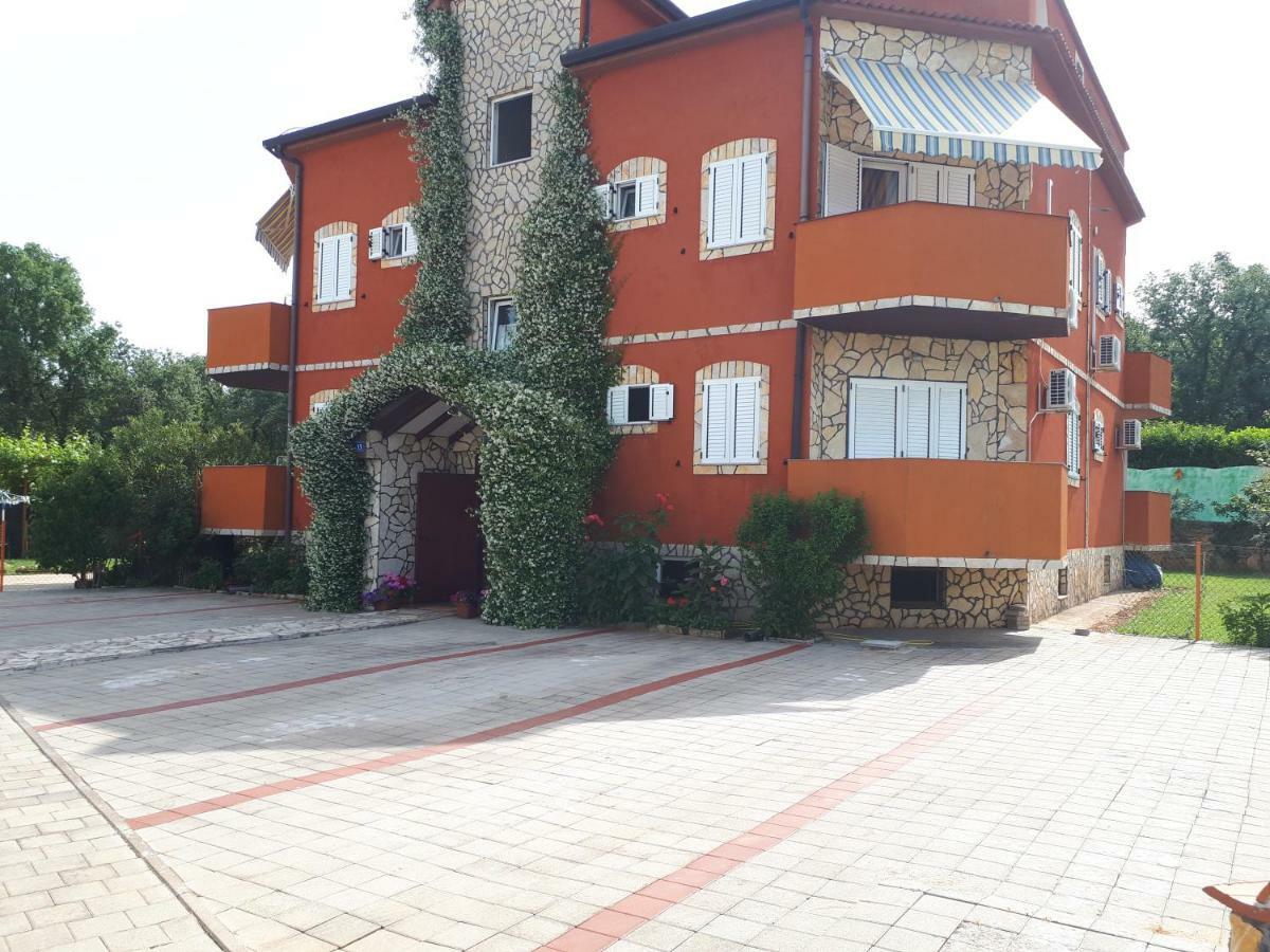 Apartman Dugonjic *